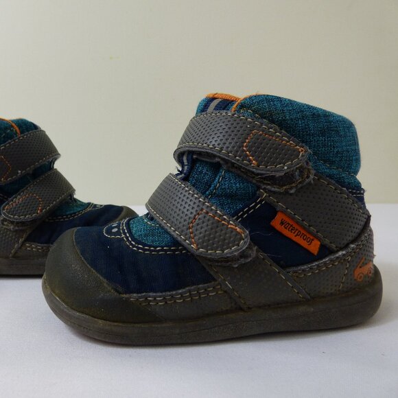 See Kai Run Waterproof Boots, Size 5 - Picture 3 of 4